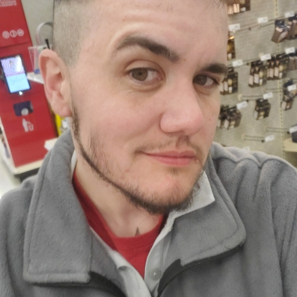 Meet your Posher, Chris - Picture 4 of 7